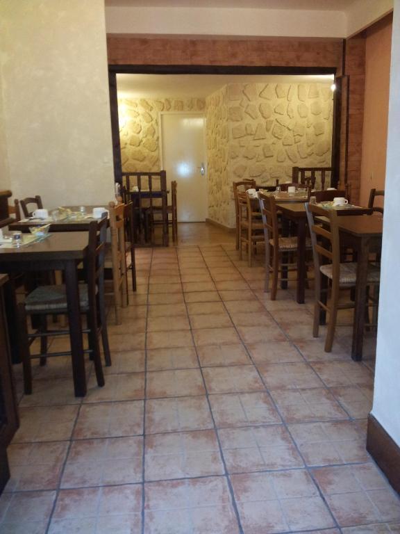 Hotel Du Bellay بلْوا المظهر الخارجي الصورة